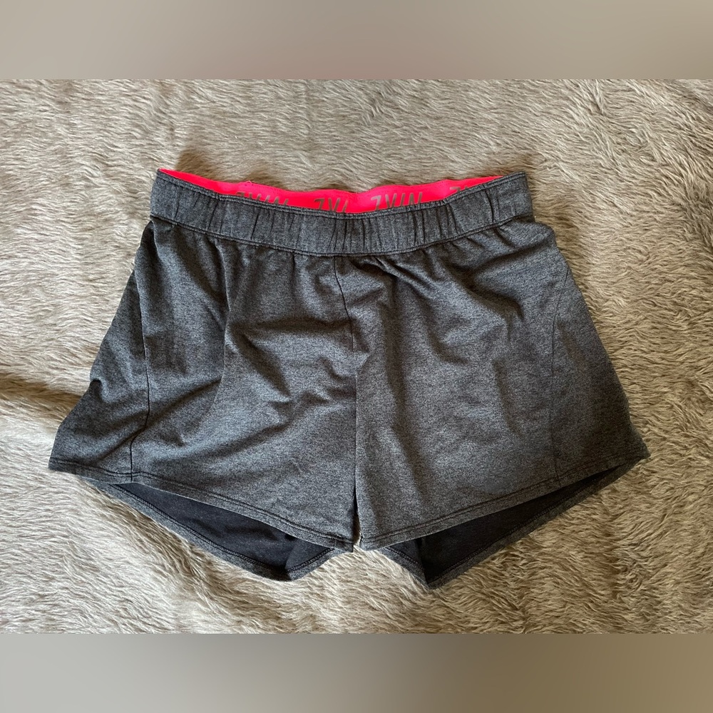 Women’s Nike Dri-Fit Shorts ( Medium )